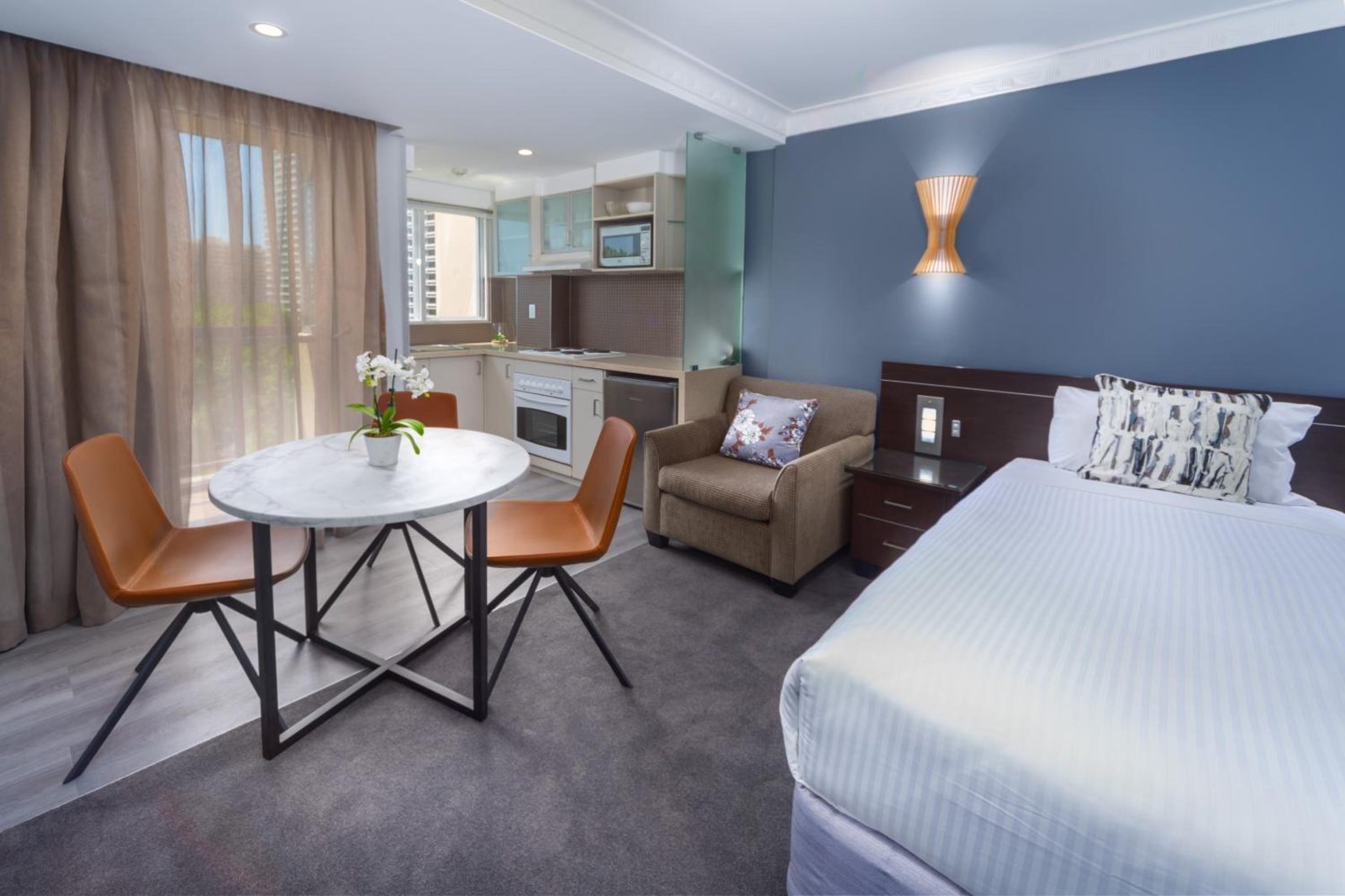 Hyde Park Inn — photo 5